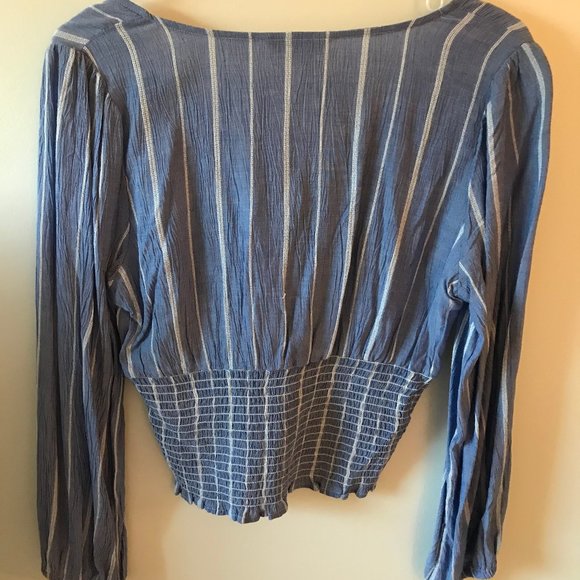 American Eagle Long Sleeve Summer Top - Picture 2 of 4